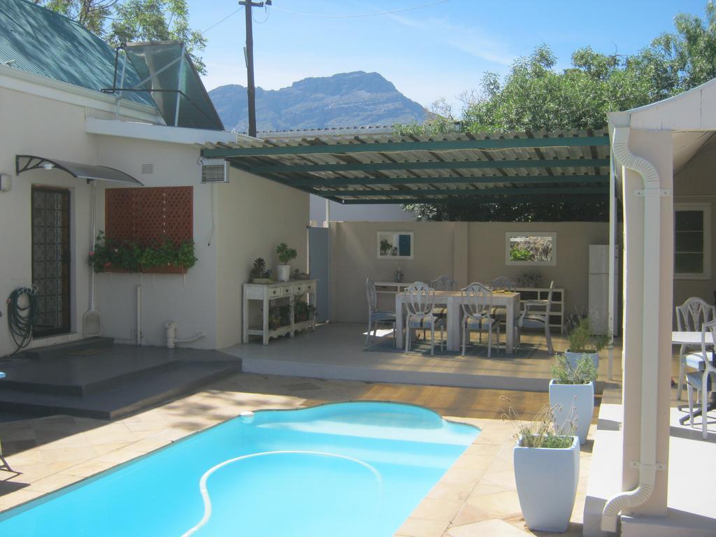 Hotel Ladismith Manor Exterior foto